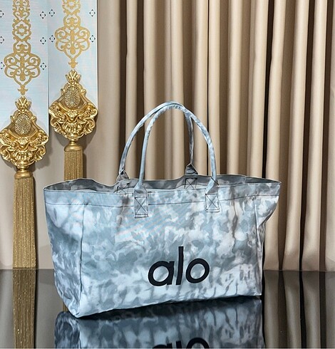 Beden Alo Sheer Tote Bag
