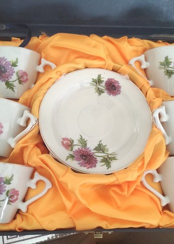 Beyaz Çiçek Desenli Porselen Fincan ve Tabağı 6lı - Görsel 6