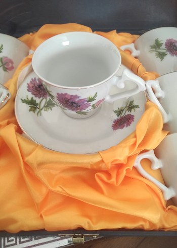 Beyaz Çiçek Desenli Porselen Fincan ve Tabağı 6lı - Görsel 2