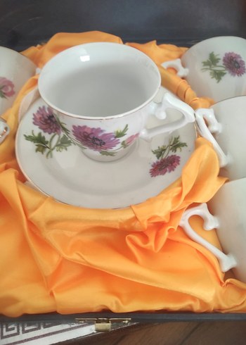 Beyaz Çiçek Desenli Porselen Fincan ve Tabağı 6lı - Görsel 3