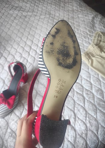 kırmızı topuklu ayakkabı - Görsel 5