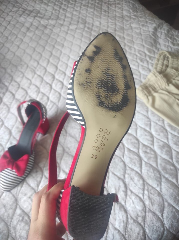 kırmızı topuklu ayakkabı - Görsel 5