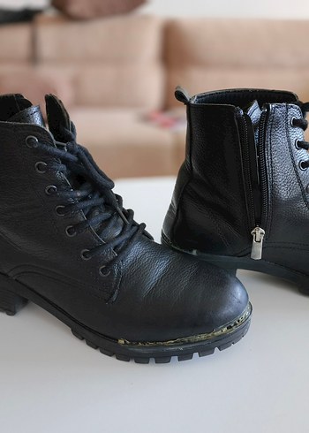37 Beden Şık Kadın siyah deri bot 37 numara