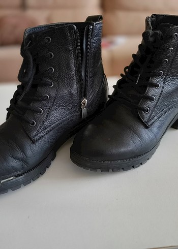 LC Waikiki Şık Kadın siyah deri bot 37 numara