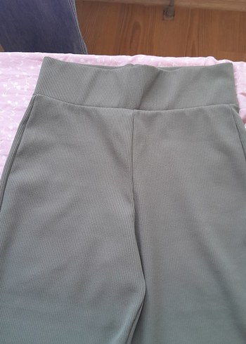 Kadın Gri Pilili Midi Kumaş Pantolon