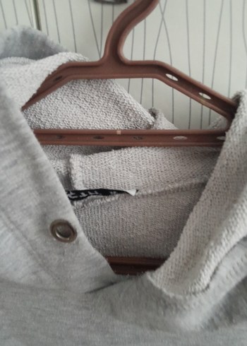 Gri Kapüşonlu Kadın Sweatshirt - Görsel 3