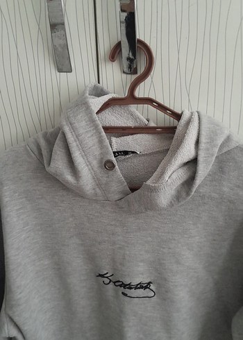 Gri Kapüşonlu Kadın Sweatshirt - Görsel 2