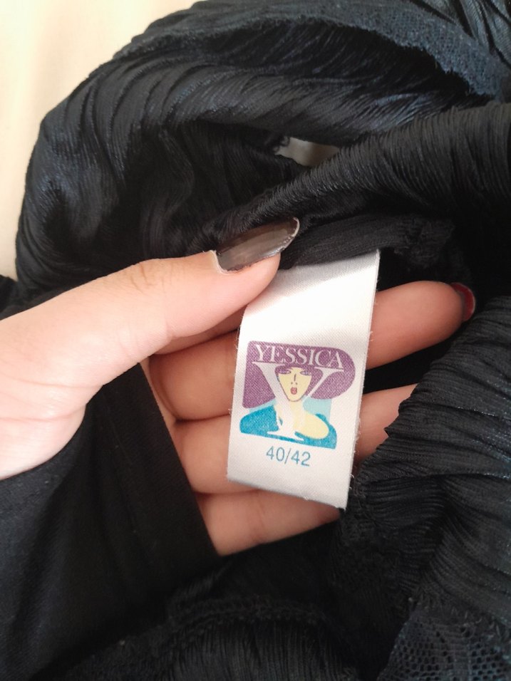 Siyah Dantelli V Yaka Kadın Büstiyer - Görsel 2