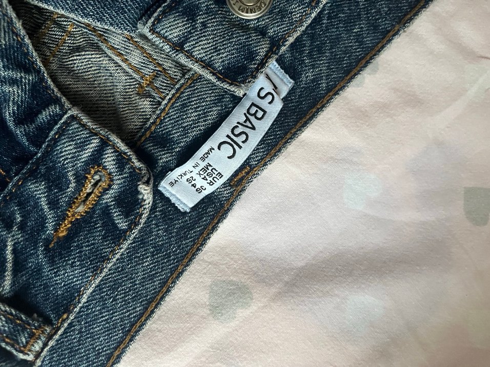Koyu Mavi Rahat Kesim Denim Jean — görsel 3/4