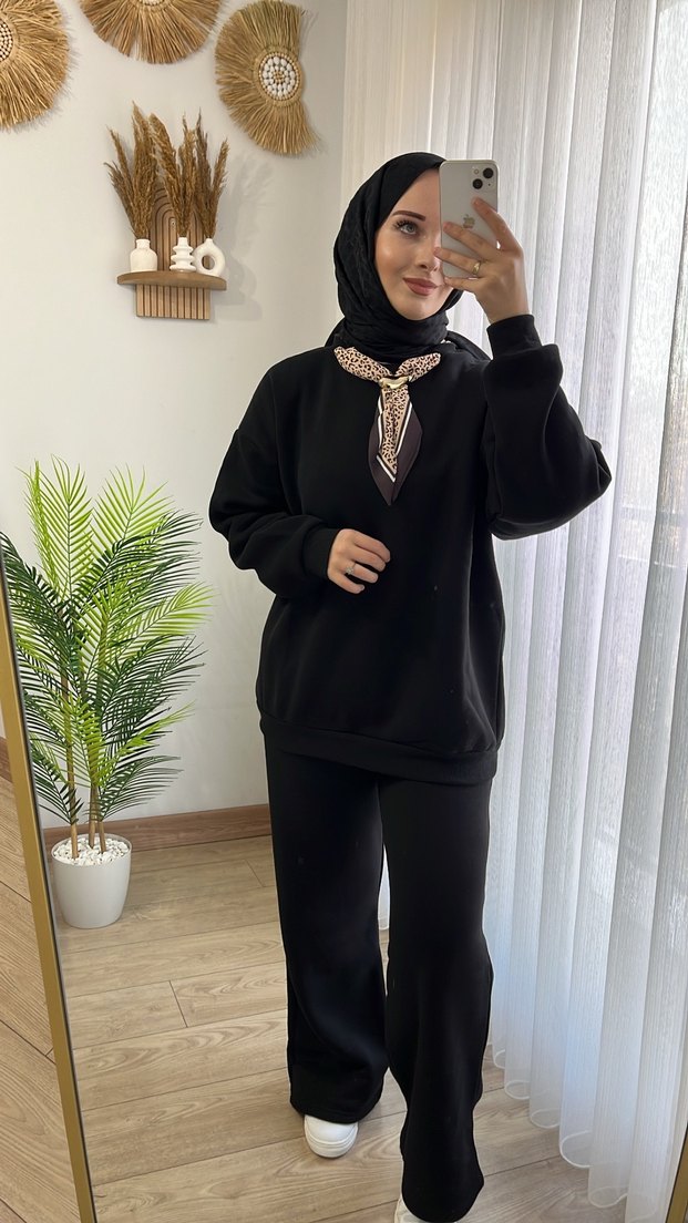 Siyah Fular detaylı eşofman takımı - Görsel 2