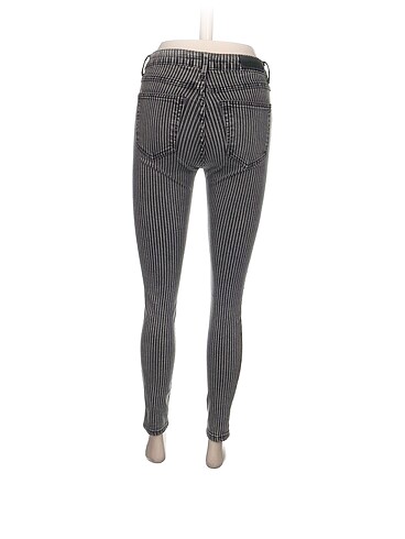 36 Beden Pull and Bear Skinny %70 İndirimli.