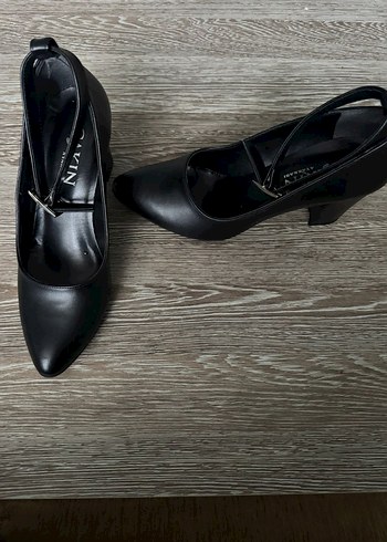 Siyah Tokalı Kadın Topuklu Ofis Ayakkabısı - Görsel 3