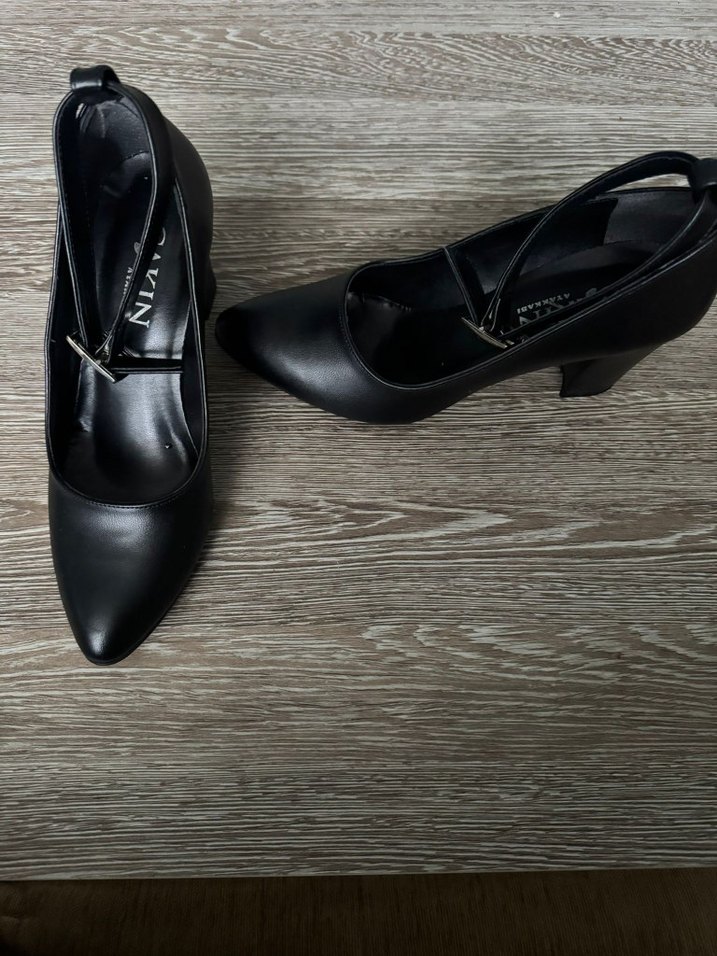 Siyah Tokalı Kadın Topuklu Ofis Ayakkabısı - Görsel 3