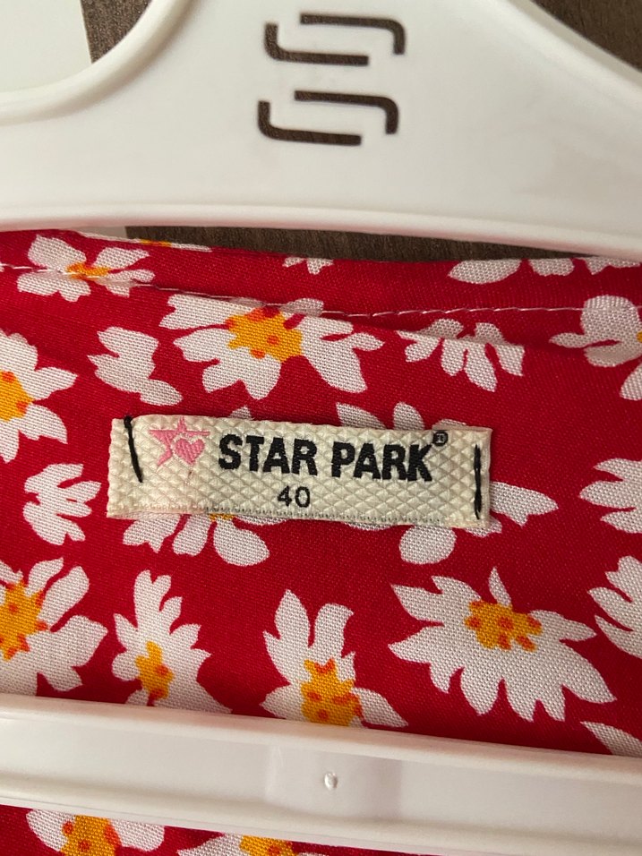 Kırmızı Çiçek Desenli Uzun Kadın Elbise - Görsel 4