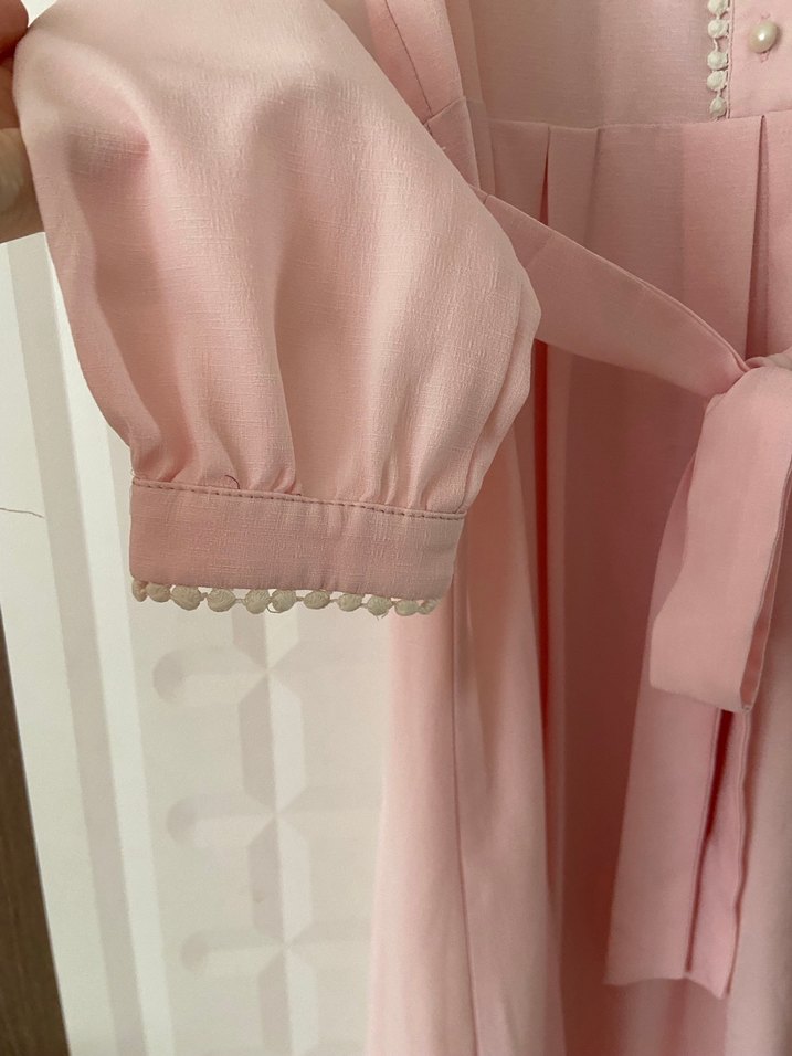 Düğmeli Pembe Uzun Kollu Uzun Elbise - Görsel 3