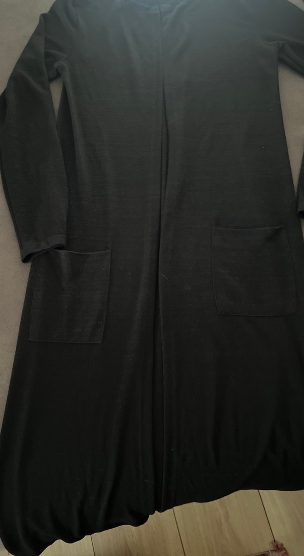 Uzun Kollu Siyah Kadın Hırka - Görsel 3