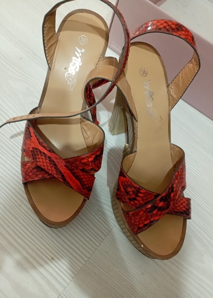 Desenli topuklu - Görsel 3