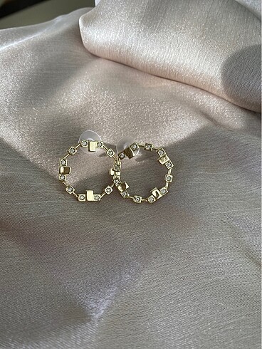 Beden ÇELİK GOLD KÜPE