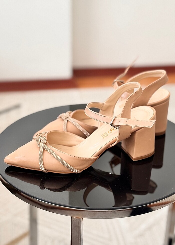 Taşlı topuklu ayakkabı - Görsel 2