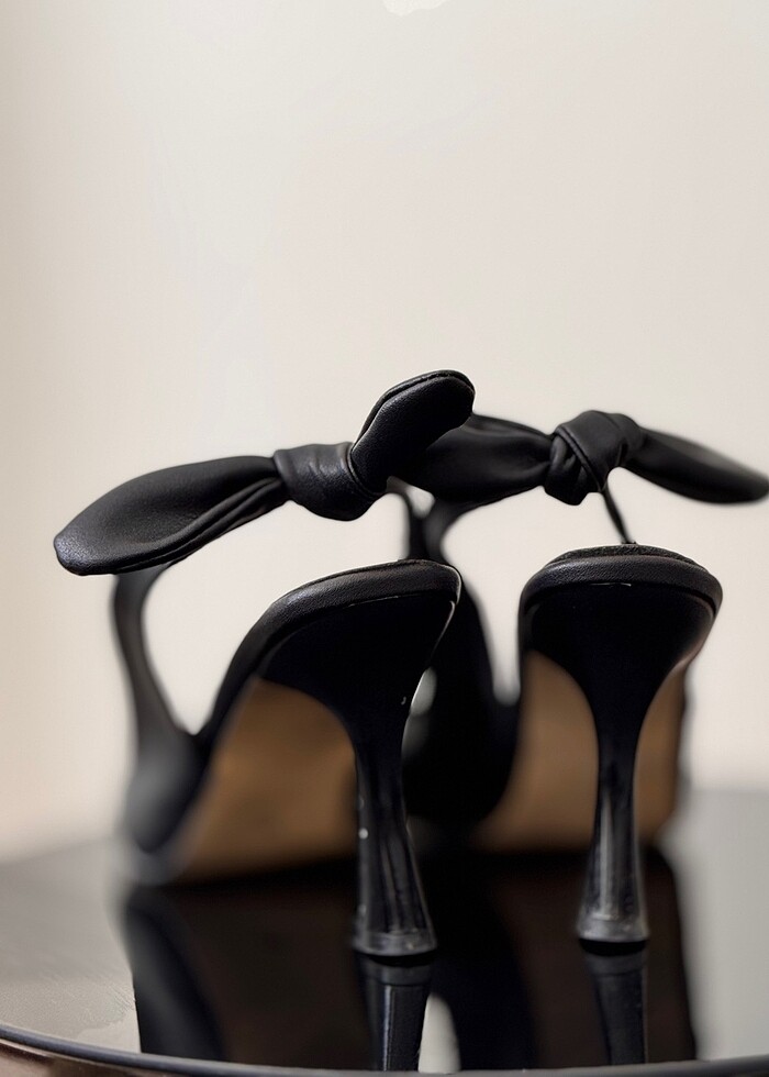 Kurdele detaylı topuklu ayakkabı - Görsel 3