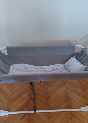 Holmen Marmaris Hamak
Gri Bebek Beşiği ve Yıldız Desenli Minder - Görsel 9