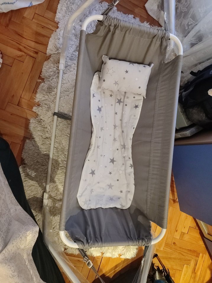 Holmen Marmaris Hamak
Gri Bebek Beşiği ve Yıldız Desenli Minder - Görsel 3