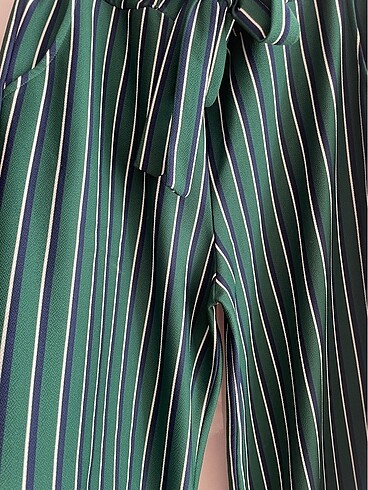 Çizgili Likralı Yeşil Pantolon - Görsel 3