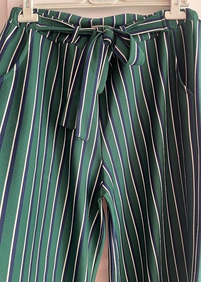 Çizgili Likralı Yeşil Pantolon - Görsel 4