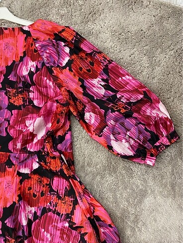 H&M Elbise