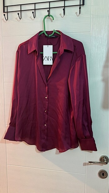 m Beden bordo Renk ZARA BASIC SATEN GÖMLEK
