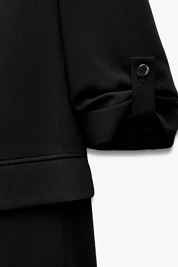 s Beden siyah Renk ZARA KIVRIK KOLLU BLAZER