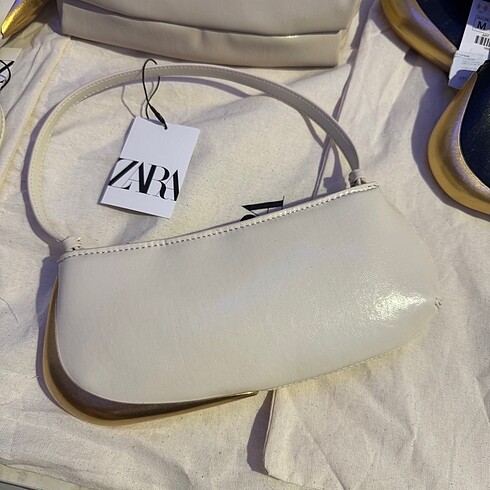 Beden beyaz Renk ZARA METALİK DETAYLI KOL ÇANTASI