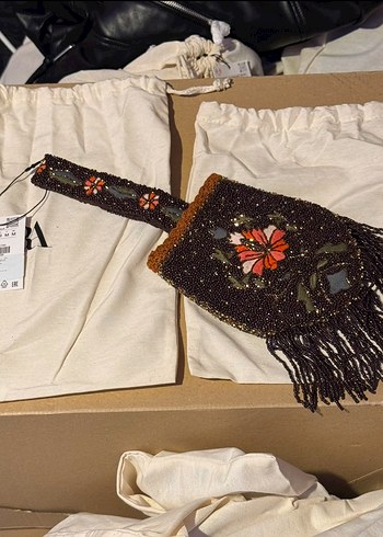 ZARA ORİJİNAL BONCUKLU PÜSKÜLLÜ EL ÇANTASI ETİKETLİ