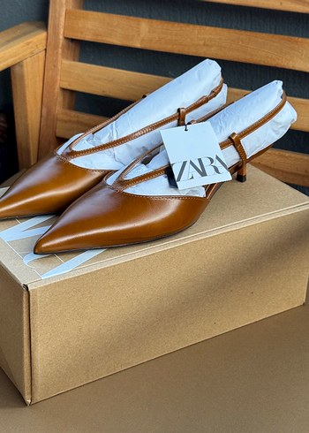 Zara Bej Deri Stiletto Topuklu Kadın Ayakkabı