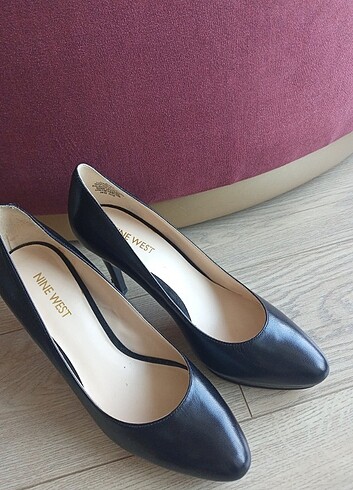 37 Beden siyah Renk Nine west orjinal topuklu ayakkabı