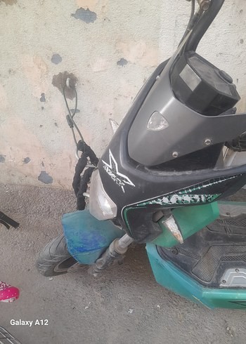 Turuncu Baskılı Plastik Motosiklet Dizlik - Görsel 2