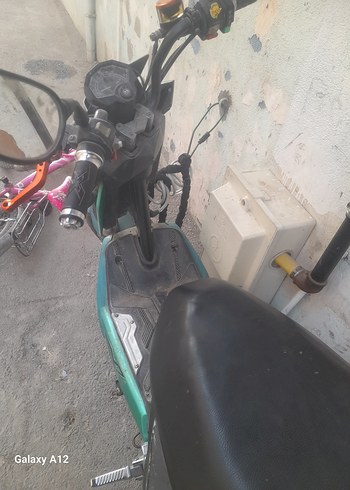 Turuncu Baskılı Plastik Motosiklet Dizlik - Görsel 7