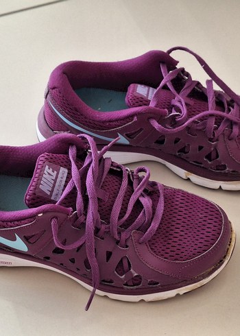 Nike Mor Bağcıklı Spor Ayakkabı