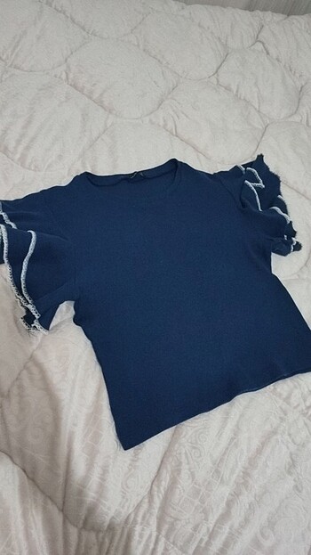 Kolları fırfırlı Bluz 