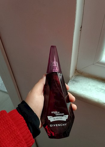 Givenchy Kadın Parfümü - Görsel 2