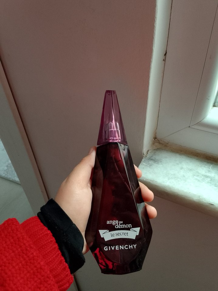 Givenchy Kadın Parfümü - Görsel 2