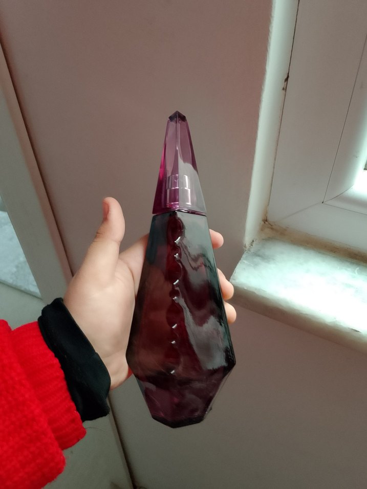 Givenchy Kadın Parfümü - Görsel 3