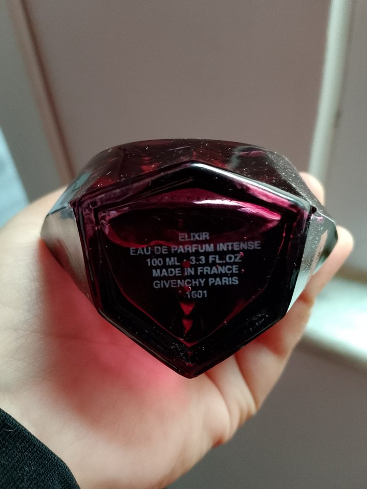 Givenchy Kadın Parfümü - Görsel 4