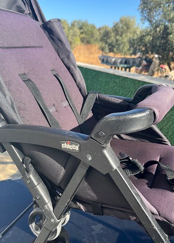 Chicco Siyah Bebek Arabası Hafif ve Katlanabilir