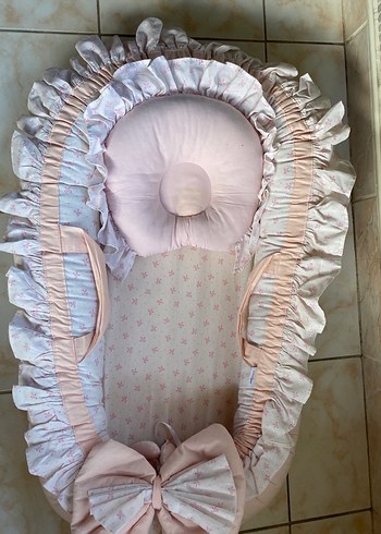 Nakışlı Pembe Bebek Uyku Yatağı - Görsel 2