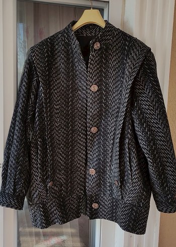 Düğmeli siyah üzeri beyaz desenli vintage Ceket M - Görsel 3