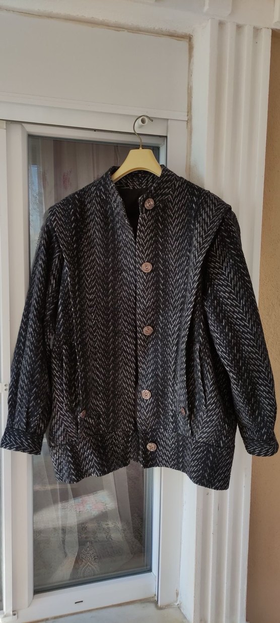 Düğmeli siyah üzeri beyaz desenli vintage Ceket M - Görsel 2