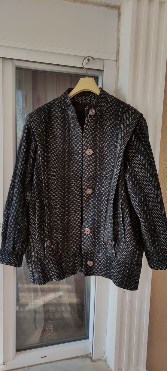 Düğmeli siyah üzeri beyaz desenli vintage Ceket M - Görsel 3