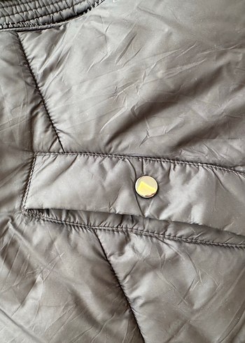 Siyah Kapüşonlu Kadın Kışlık Şişme Mont Xs-S Beden için Uyumlu - Görsel 5