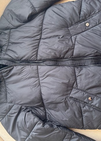 Siyah Kapüşonlu Kadın Kışlık Şişme Mont Xs-S Beden için Uyumlu - Görsel 4